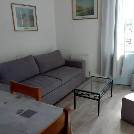 Apartment Charmant A *